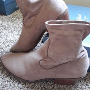 Loraine Microsuede Western Sock Booties - Sz 9 NIB